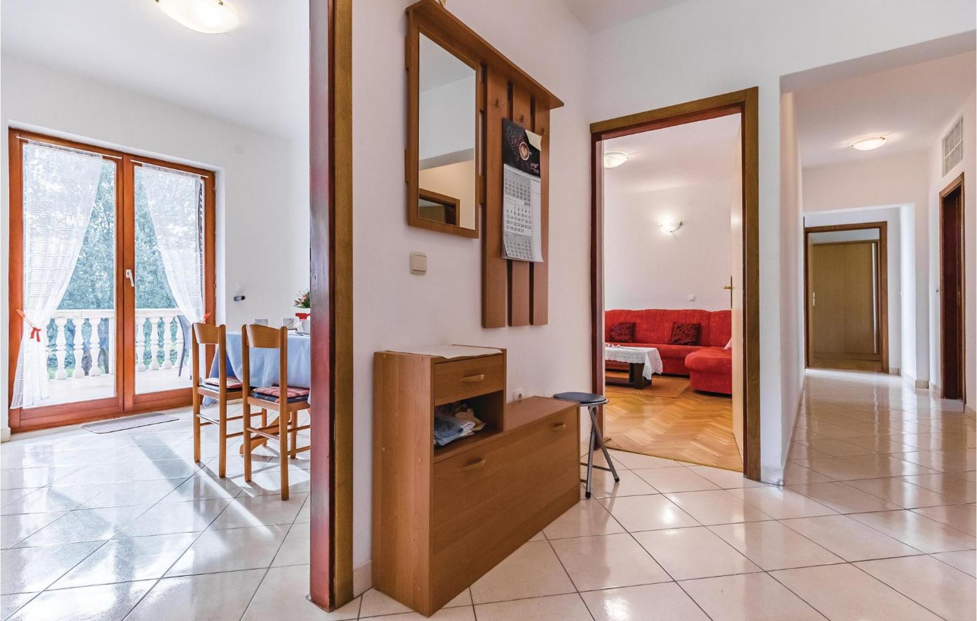 6 Bedroom Nice Home In Segotici 외부 사진