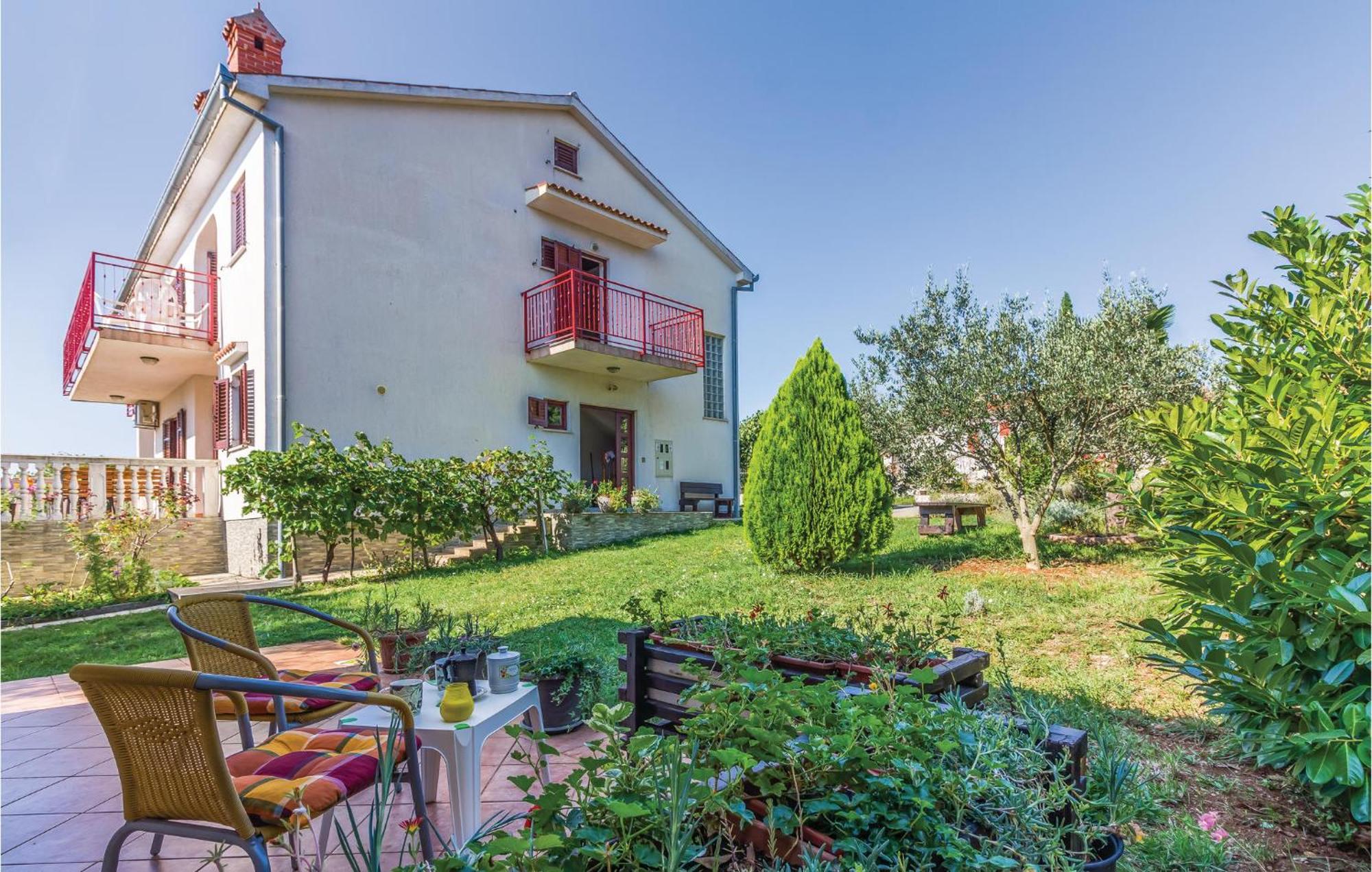 6 Bedroom Nice Home In Segotici 외부 사진