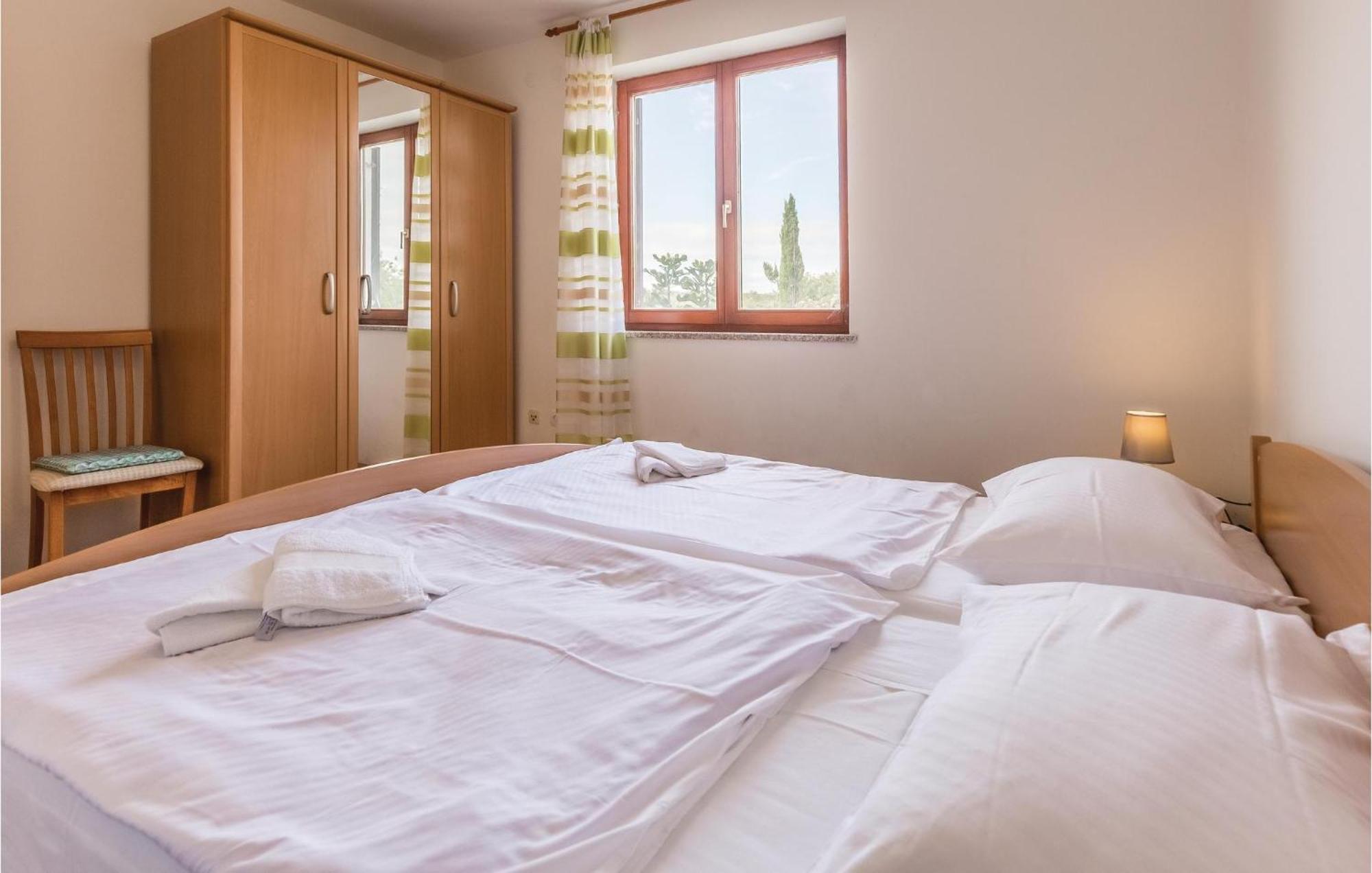 6 Bedroom Nice Home In Segotici 외부 사진