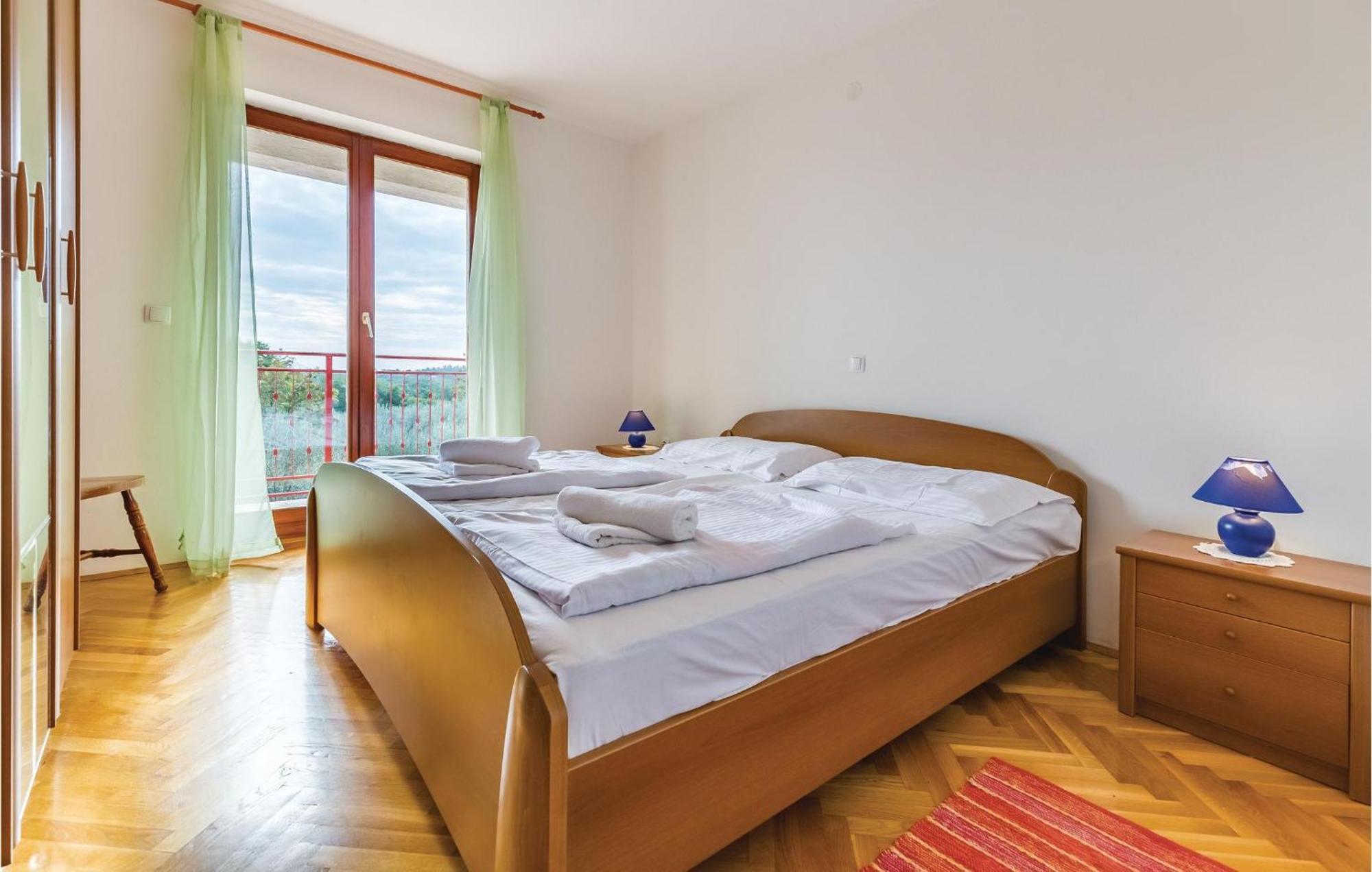 6 Bedroom Nice Home In Segotici 외부 사진