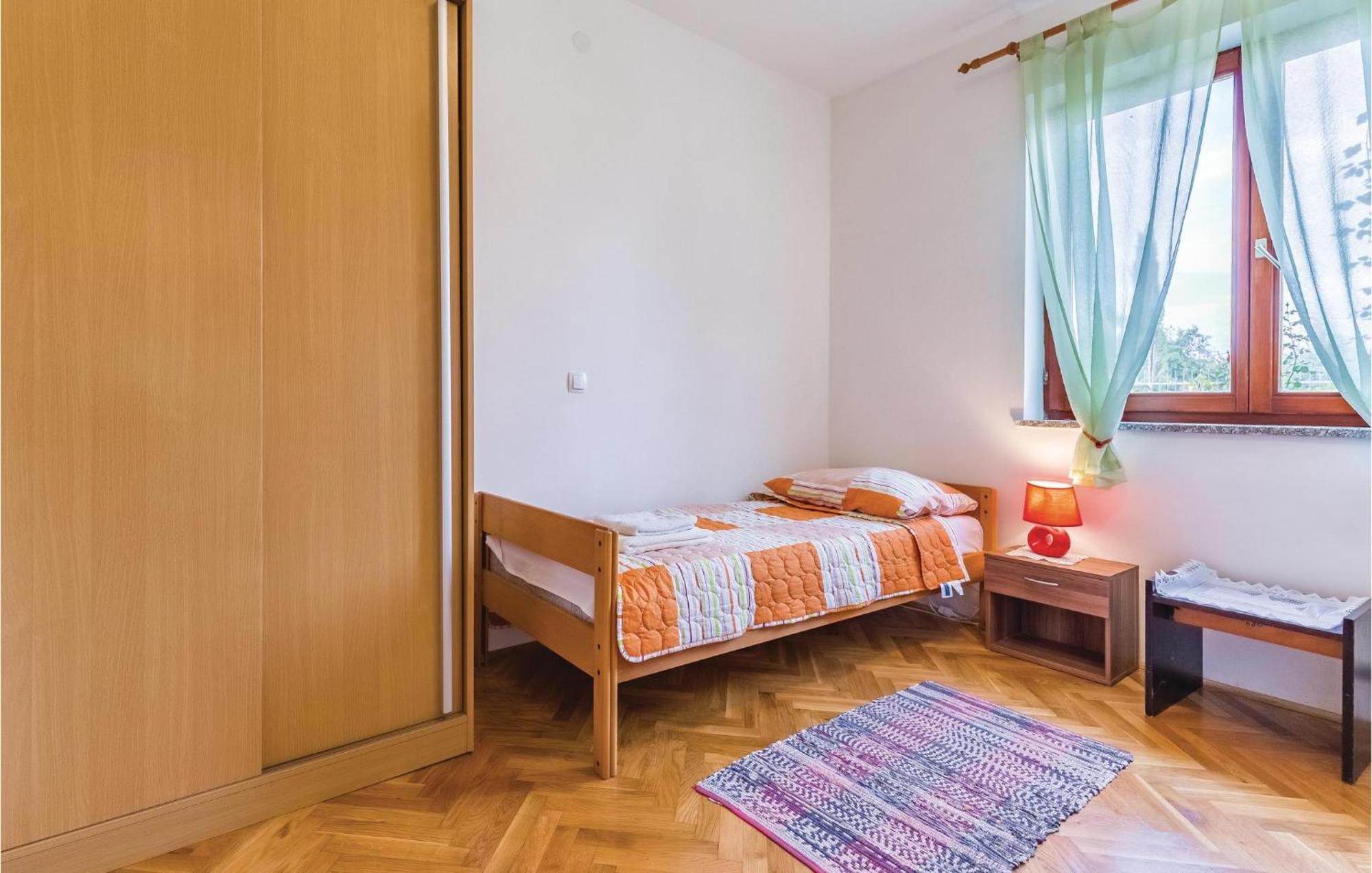6 Bedroom Nice Home In Segotici 외부 사진