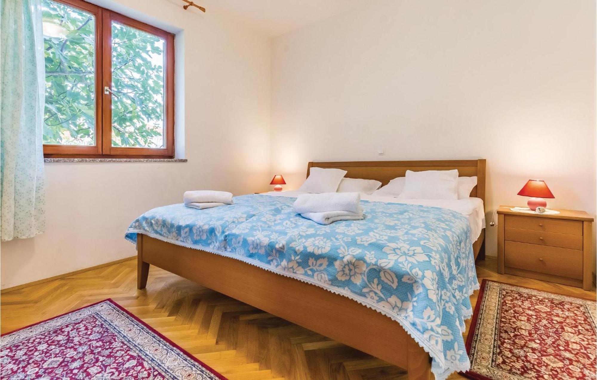 6 Bedroom Nice Home In Segotici 외부 사진