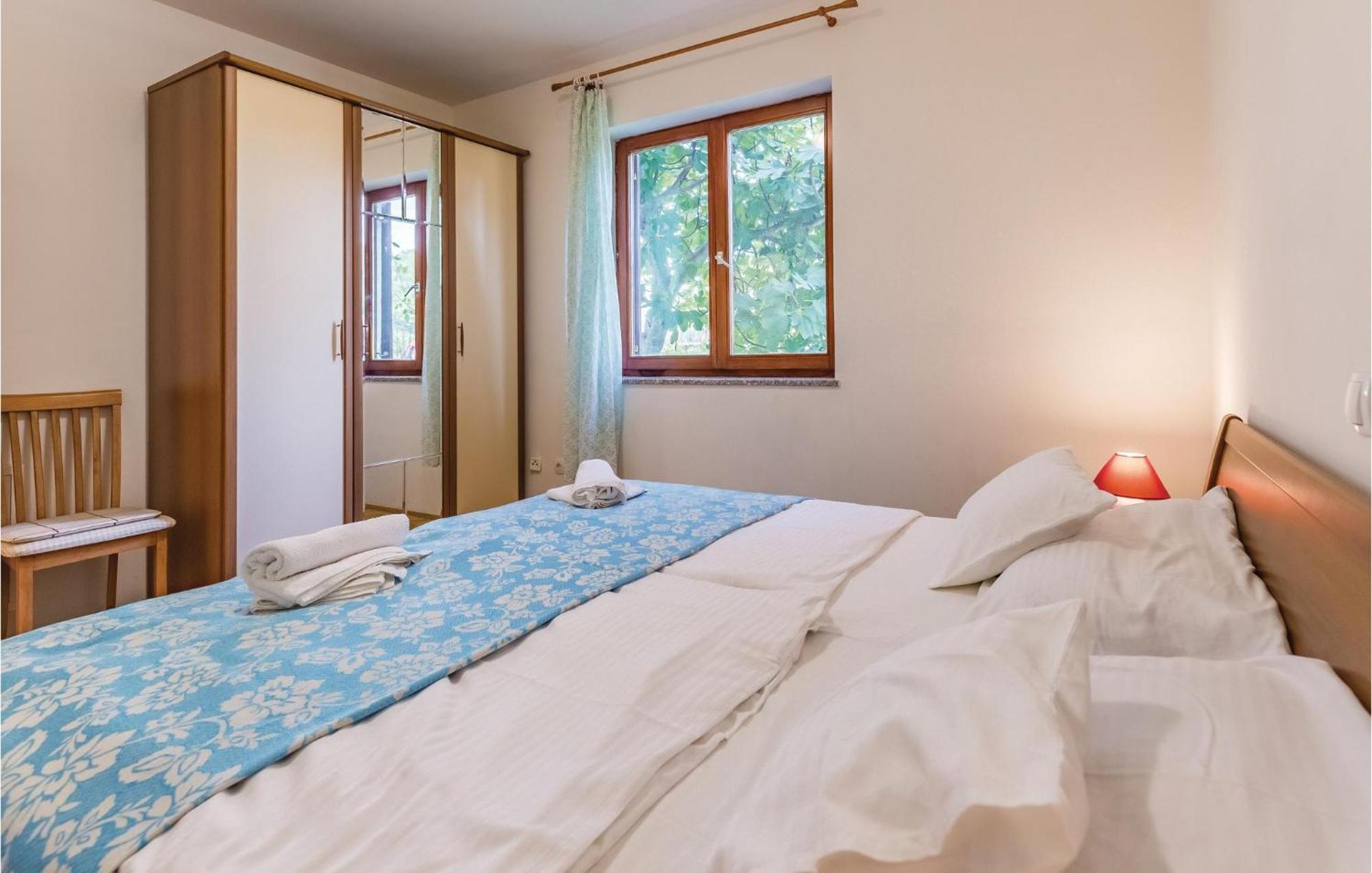 6 Bedroom Nice Home In Segotici 외부 사진